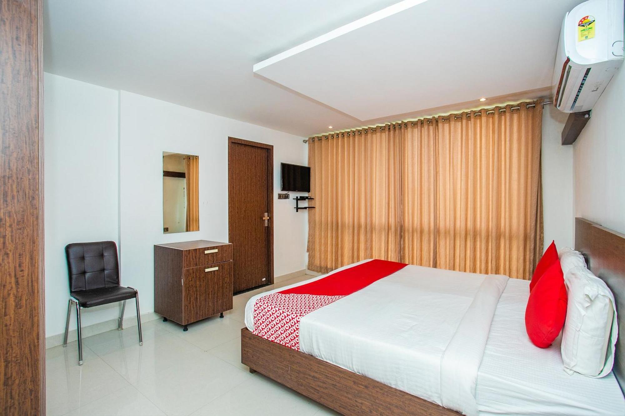 Hotel OYO 10527 Corner Golf View Bangalore Exterior foto